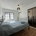 With Mountain View, Sleeps 8 *