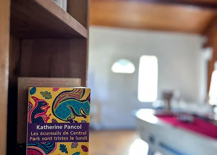 With Mountain View, Sleeps 8 Apartment