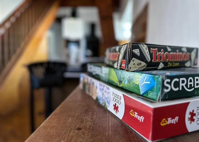 With Mountain View, Sleeps 8 *