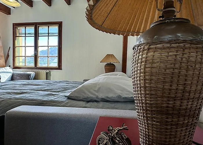 With Mountain View, Sleeps 8 Apartment *