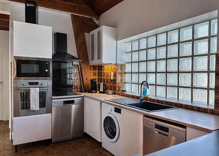 With Mountain View, Sleeps 8