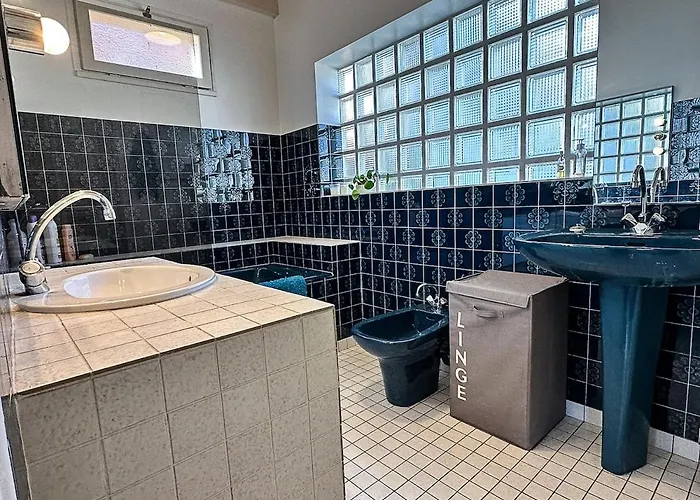 Apartment With Mountain View, Sleeps 8